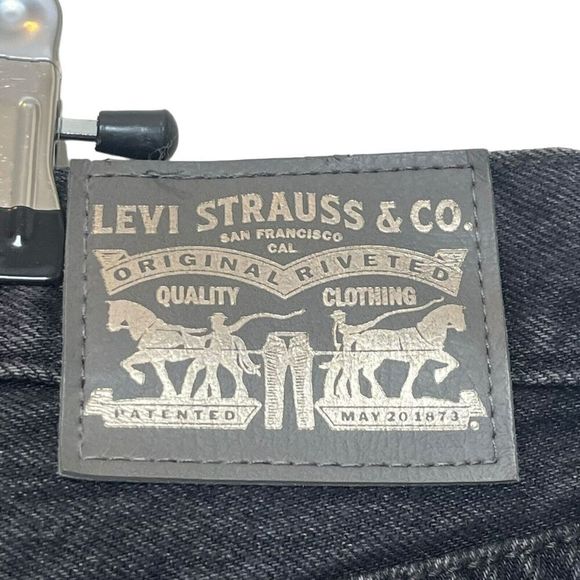 Levi’s High Rise Distressed Denim Cut Off Shorts Women’s Size 31 Black Rigid - Picture 11 of 11